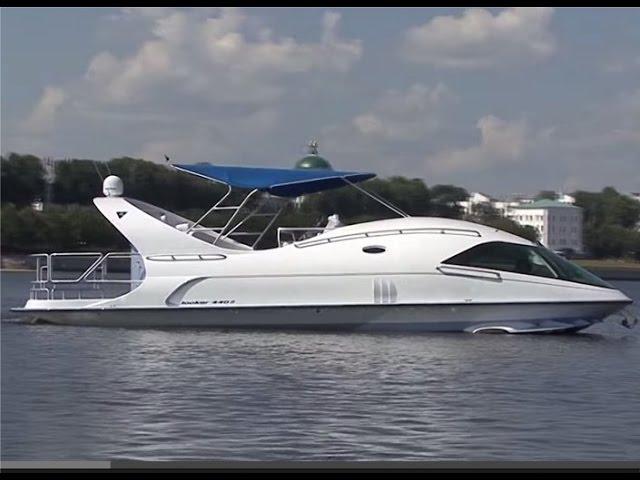 Hydrofoil boat Looker 440s