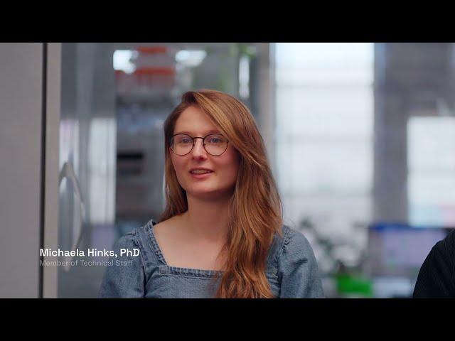 Demonstrating end-to-end scientific discovery with Robin: a multi-agent system