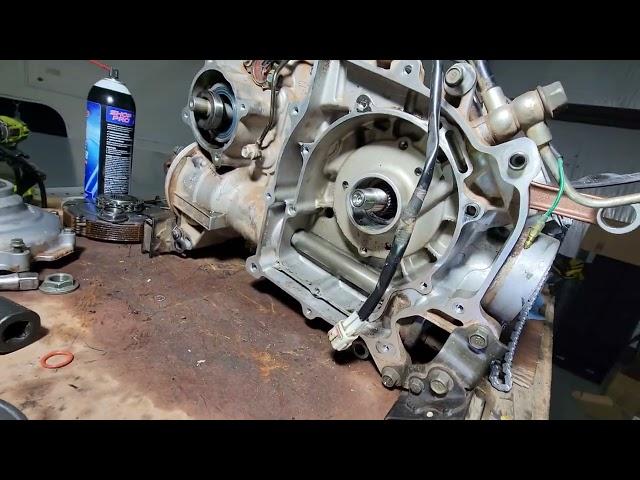 How to split yamaha rhino 660 crank case.