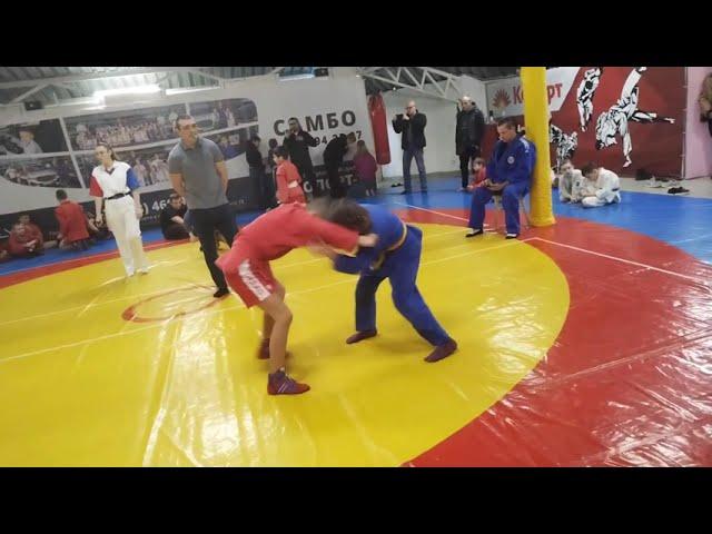 JUDO GIRL vs SAMBO BOY.Wrestling kids grappling.