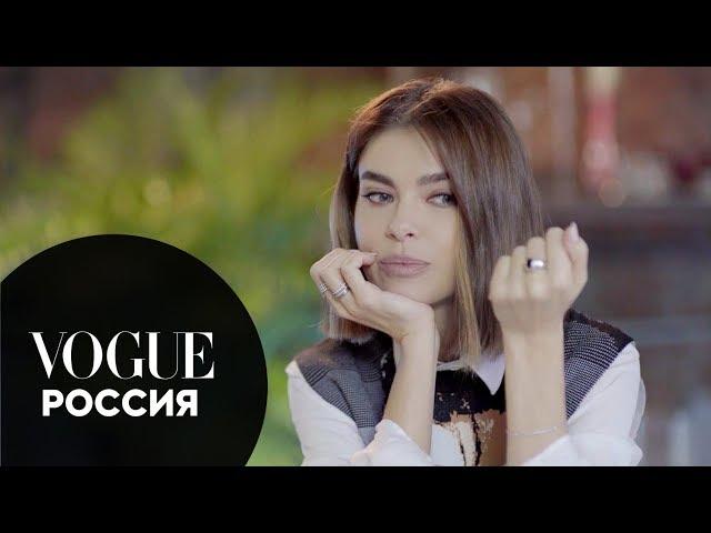 Что в сумке у Елены Темниковой? | Vogue Россия