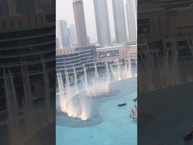 Dubai Dancing Fountain