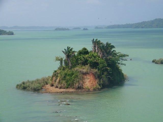 Abenteuer Überleben - 300 Tage allein auf einer Insel Doku 2015 *HD*