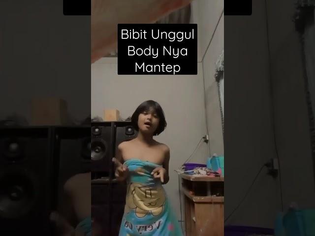 Bocil Habis Mandi Main Tiktok Baru Tumbuh