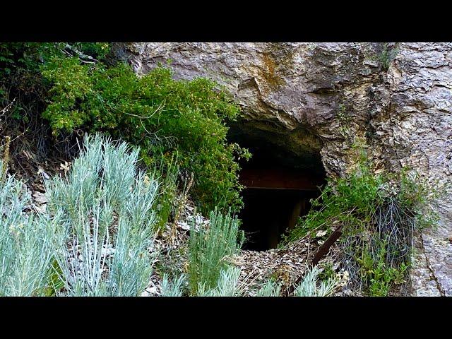 Exploring the Abandoned Dumas Mine in Its Picturesque Canyon