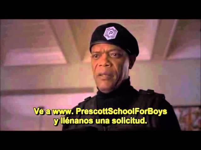 Coqueteos de Samuel L Jackson en Barely Lethal (2016)