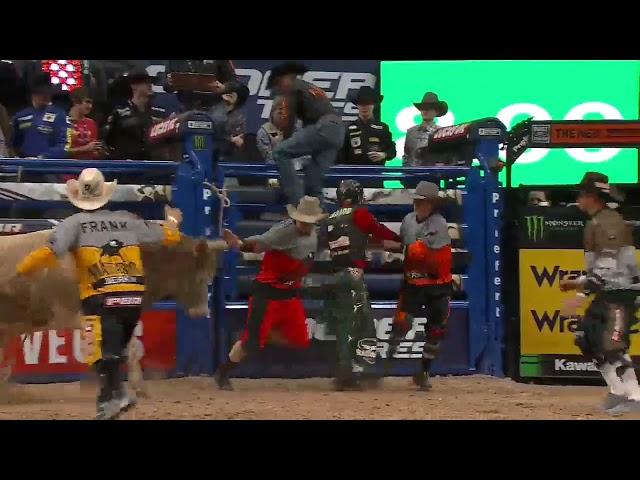 Jose Vitor Leme rides More Big Bucks for 89.75 points