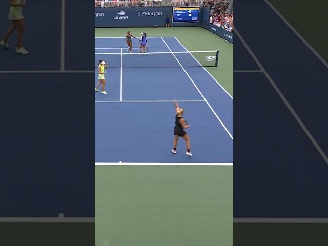 INCREDIBLE set point and celebration! 