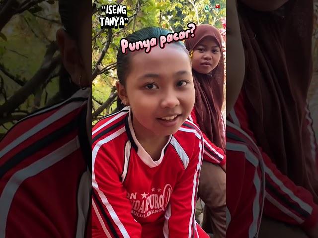 punya pacar nggak? #iseng #tanya #shorts