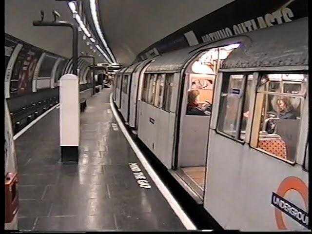 London Underground-59+62 Stock & Clapham Island platforms 1998