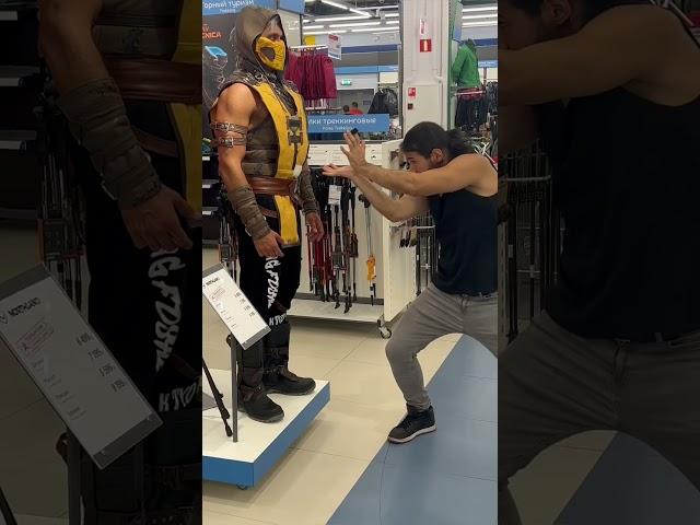 Scorpion vs Bodybuilder Mortal Kombat Battle