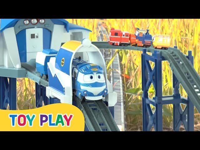 Toy Play | Bang Bang! Build a railroad! | Robot TrainsS2 Station Set | Train Play | Toy Unboxing