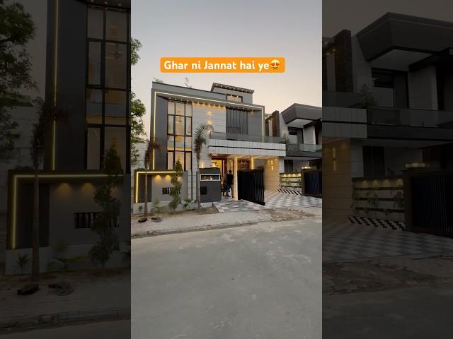 10 Marla House in Bahria Town Lahore. 03004353456