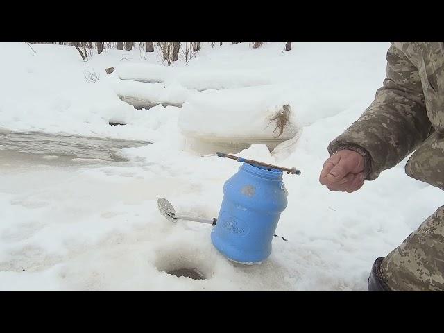 г. Колпашево.  Не  большой   обзор  рыбацкого  магазина  и  потом  за  живцами  на  Таёжную  речку.