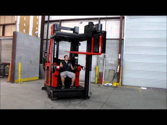 RAYMOND NARROW AISLE SWING REACH IN TRUCK,