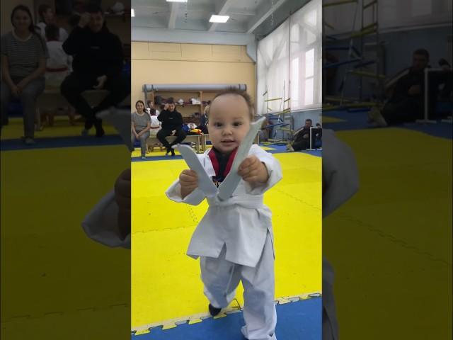 Маленький боец #дети #тхэквондо #karate #единоборства #taekwondo #спорт #каратэ #бокс #тренировка