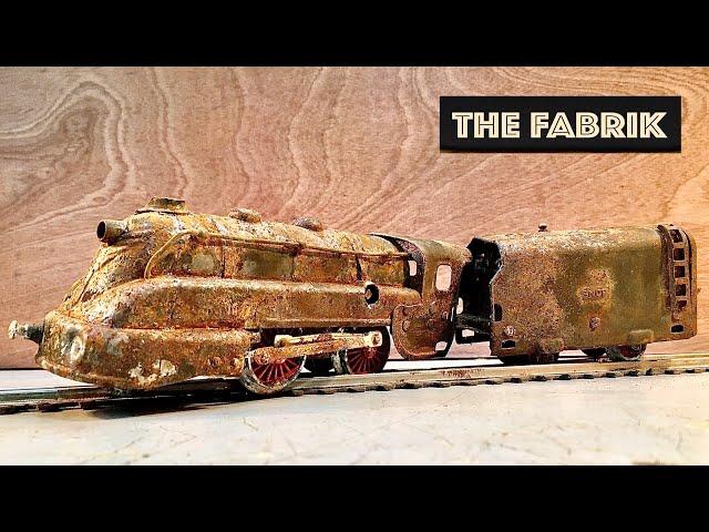 Pre-war JEP abandoned model train - Rusty locomotive - Restoration