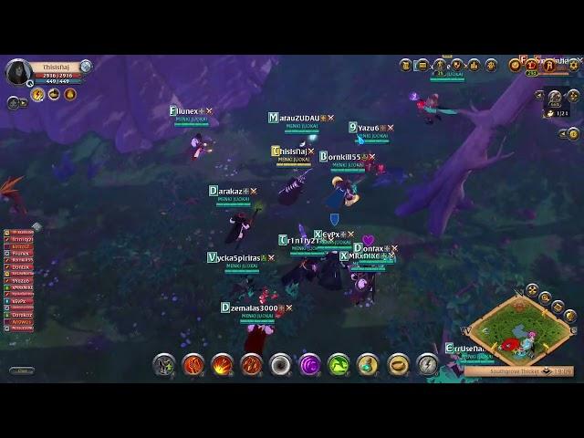 Albion Online Trying to bite from behind