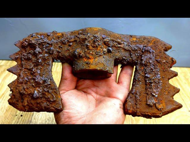 Restoration of a Very Rare Axe - You Have Never Seen Such An Ax !