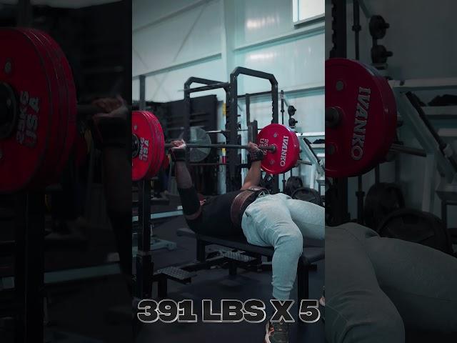 391 LBS X 5 BENCH PRESS! #motivation #fit #fitness #gym #gymmotivation #gymworkout #benchpress #abs