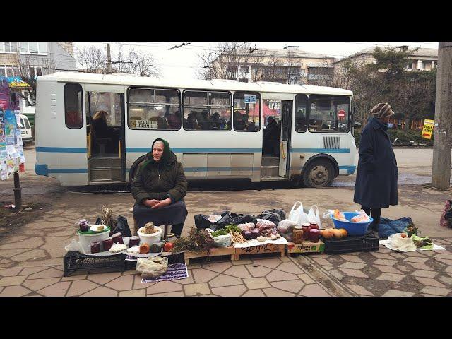 WHAT IS LIFE LIKE IN UKRAINE? | Chernivtsi, Ukraine