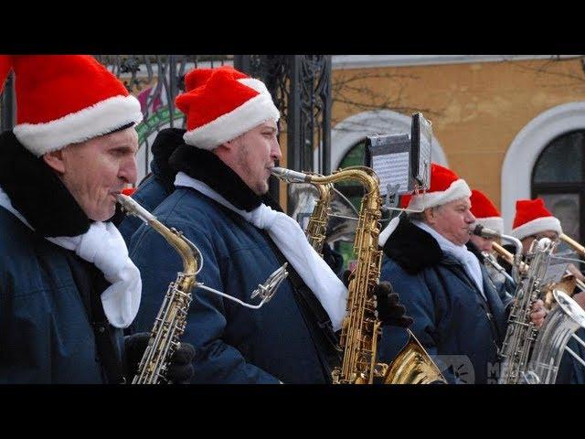 Брестский городской духовой оркестр В. Коваля из окон Абрис Клуба