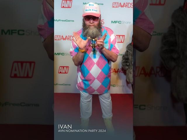 Ivan Brings Bold Style to the Red Carpet! #Fashion #RedCarpet #Ivan | Jay's Playhouse