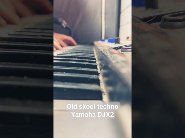 Old skool techno on the #Yamaha #DJX2 #music #synth