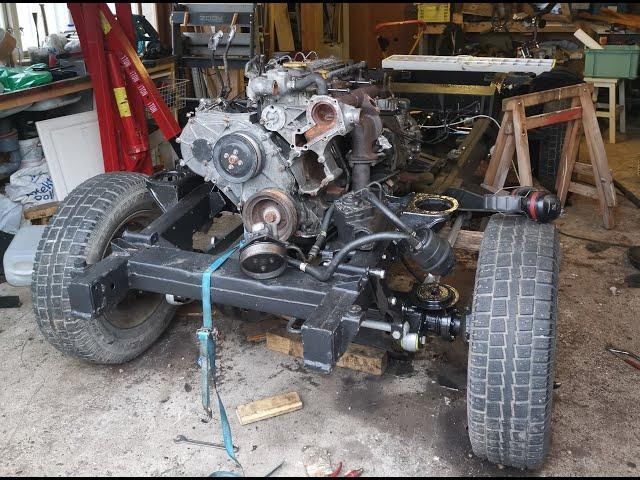 10 minutes of struggle - Discovery 1 chassis swap part 3