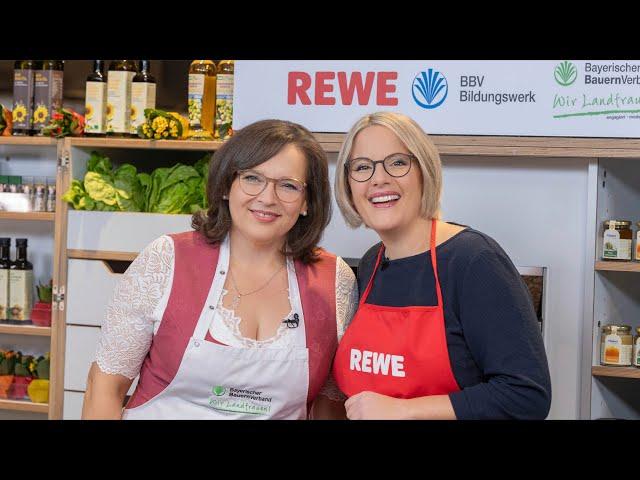 REWE | Wir Landfrauen on Tour: Ochsenburger mit Himbeer-Dressing