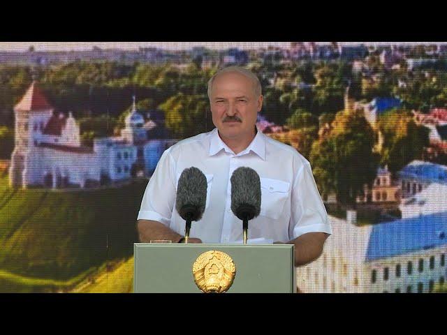 Лукашенко: пусть люди говорят на том языке, на котором хотят, так было всегда