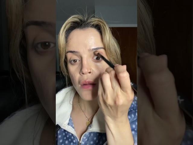 This technique is when u apply your bronzer & highlight  before ur foundation for a seamless finish