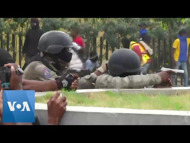 Haiti Police Exchange Fire With Troops at Protest