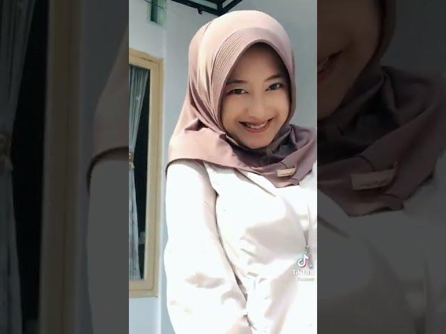 Cewek viral TikTok Cantik Bangettttt