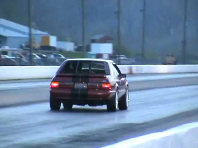 Mustang Lx vs Pink Puss Honda drag race