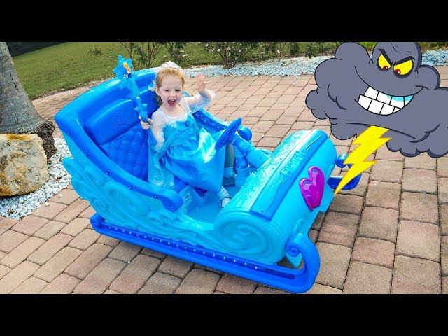 Disney Frozen Sleigh Ride and saving toys