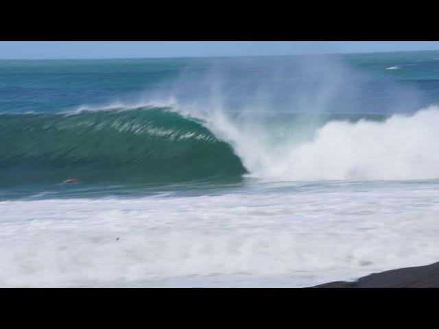 Cyclone Seth Swell - Perfect uncrowded Noosa Tea Tree Point