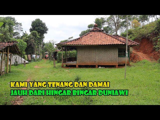Kampung Nan Tenang Dan Bersahaja. Jauh Dari Hiruk Pikuk Kendaraan. Jauh Dari Hidup stress