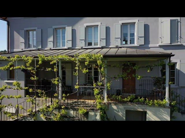 A vendre à Montreux, maison de village contiguë avec grand jardin