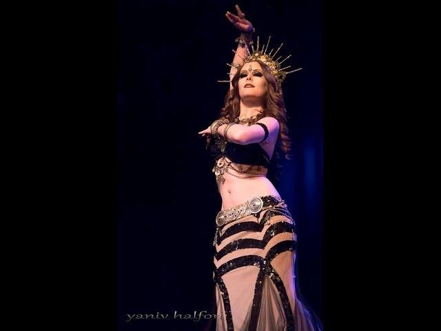 Michaella Manning performs fusion bellydance at The Massive Spectacular!