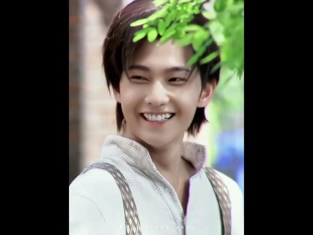 little young yang yang is so cute - #yangyang #杨洋 #yangyang杨洋 #shorts