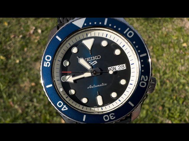 Seiko 5 Series SRPD Watch Up-Close (4K RAW Footage)