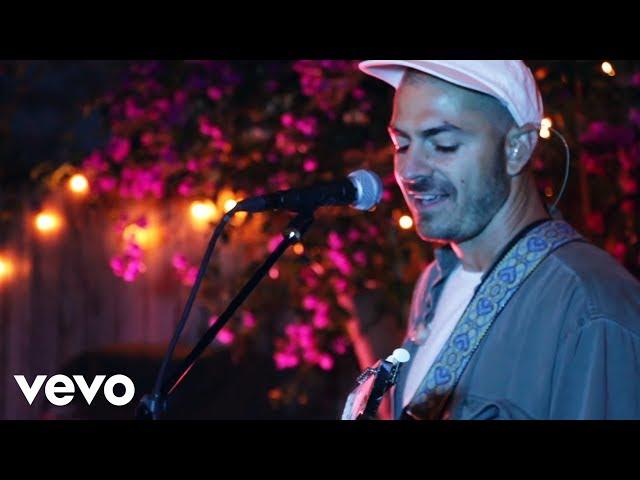 Bag Raiders - Shooting Stars (Sofar Session)