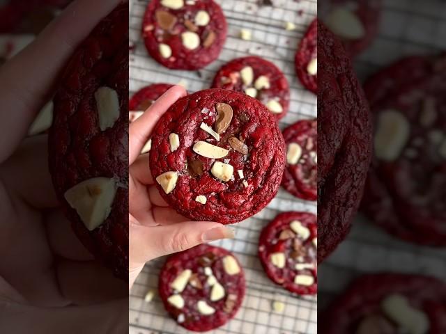 Red Velvet Chocolate Chip Cookies - because there is no better way to say I love you! ️ #cookies