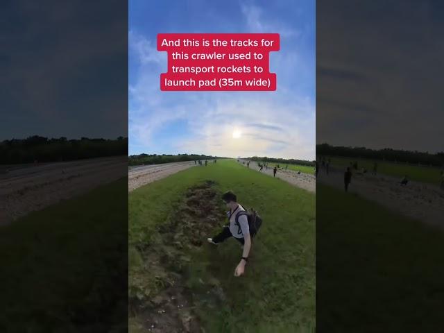 look how wide is THE LARGEST self-powered land vehicle in the world - NASA Crawler