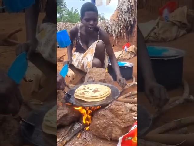 Make potato parathas from flour in the forest #shorts