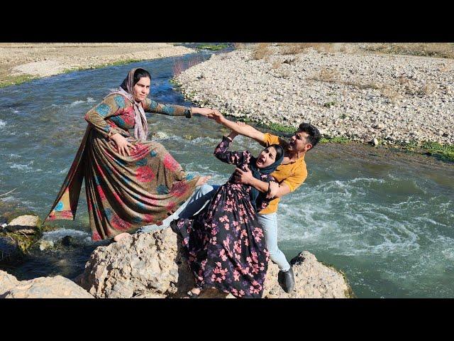 A challenge after Zahra's madness: Maryam and Omid's displacement