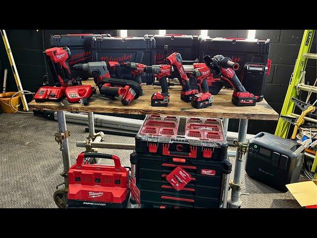 Massive Milwaukee  M18 - M12 Haul - Packout