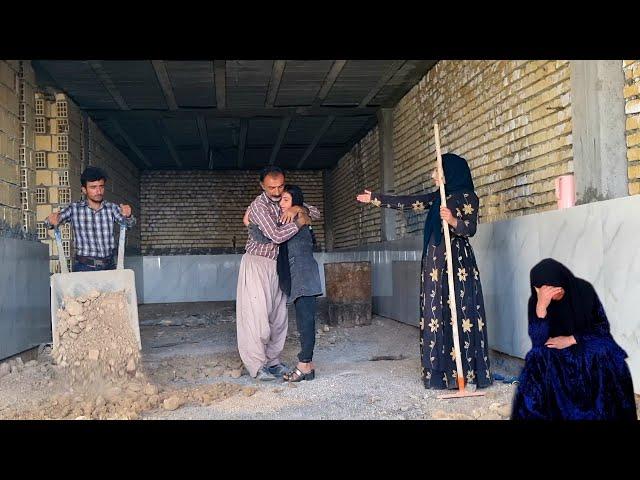Haniyeh returns to her father secretly and away from her stepmother's eyes.