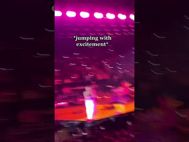 Does anyone else have a video of this from night 5 at the forum during LOML?! #hslot #harrystyles